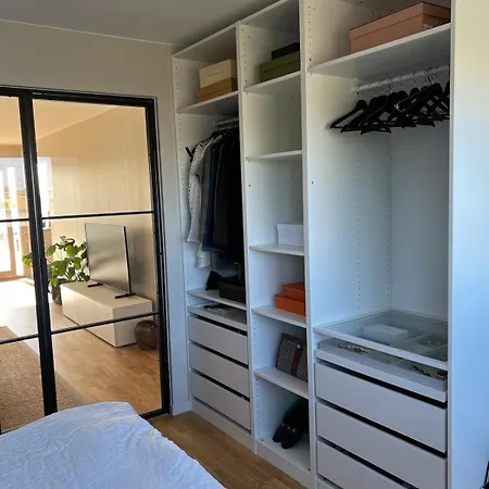 Apartment Modern With Balcony - Walk To Ons Stavanger